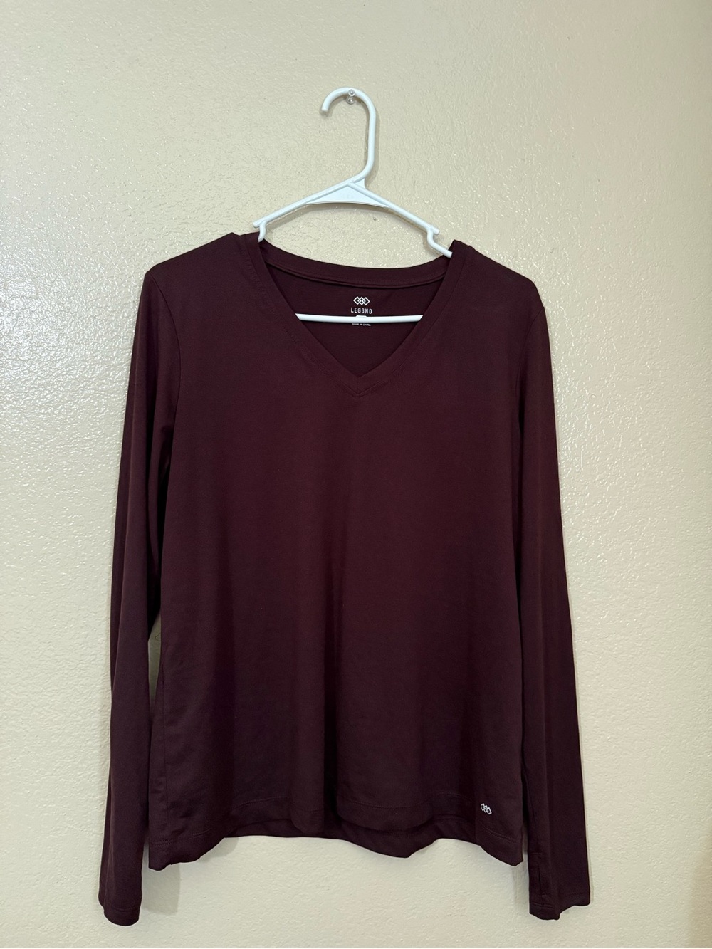 Women’s V-Neck Long Sleeve Top in Deep Burgundy
